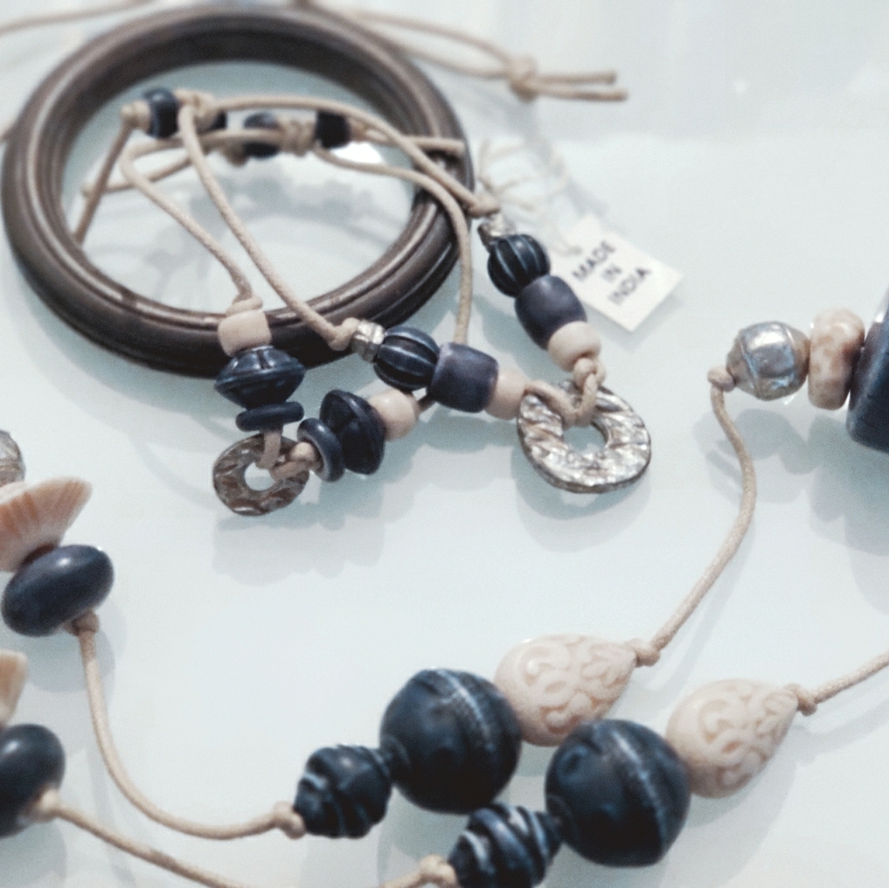 Beautiful wooden glass bead set